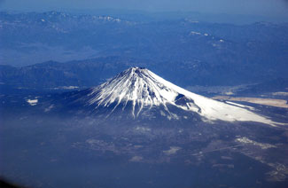 機内から見える富士山
